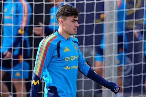 في ودية منتخب مصر.. بارينتشيا يدون ظهوره الدولي الأول مع إسبانيا